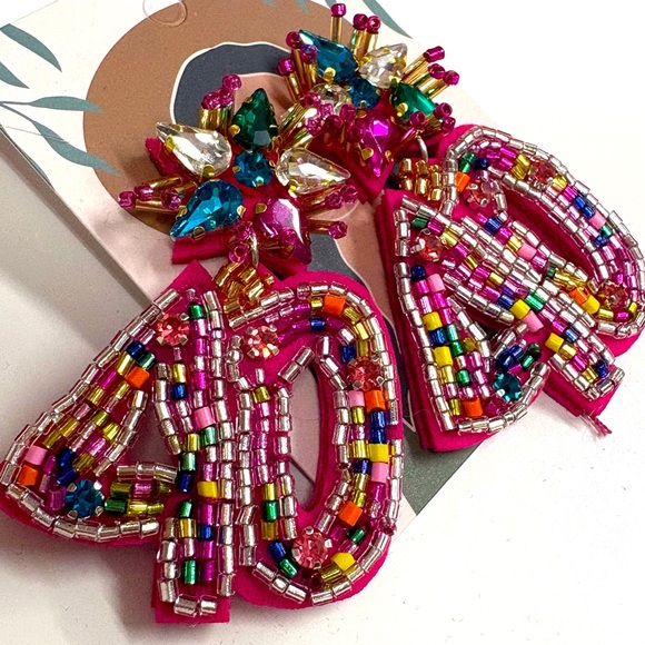 🎉 40! Beaded earrings 🩷 - Picture 2 of 6